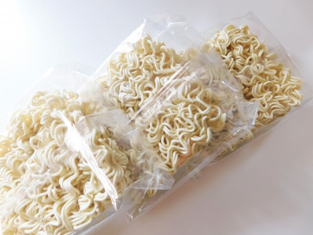 世帯年収600万円の30代男性 田舎で自給自足 職場でのランチに30円以上かけると不安になります キャリコネニュース